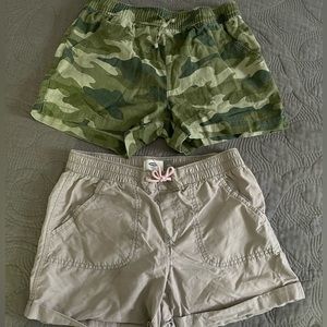 Girls Old Navy shorts 2 pair in great condition.